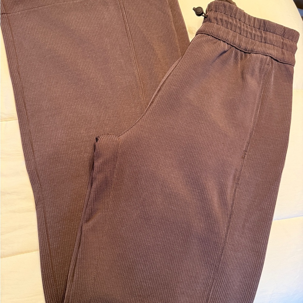 Lululemon ribbed softstreme mid rise pant 32.5”